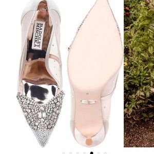 Badgley Mischka Collection Quintana Crystal Embellished pointed size 8
